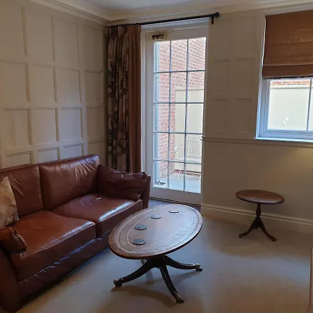 Apartment 1, 71 Micklegate, *