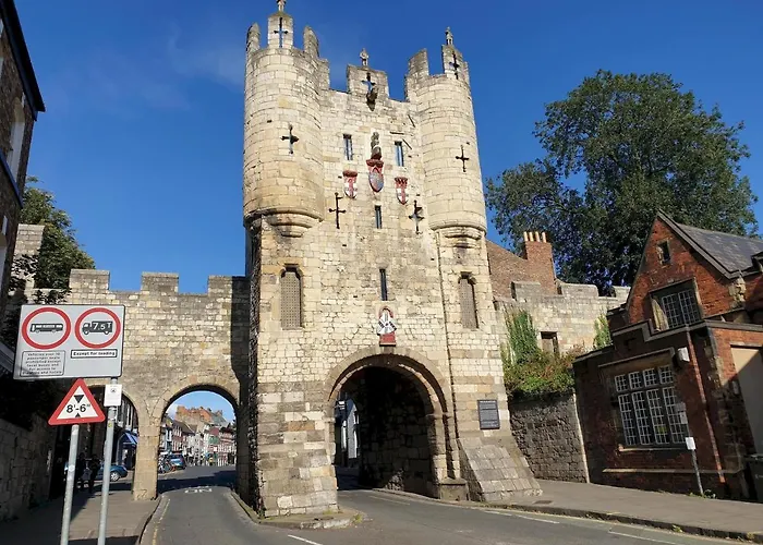 1, 71 Micklegate, * York