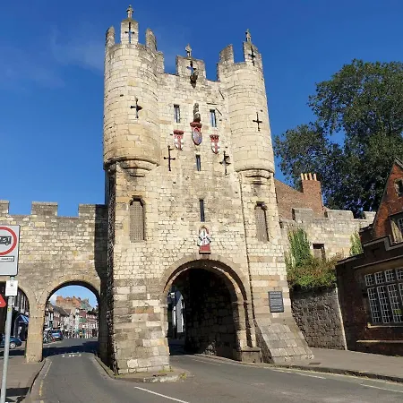 1, 71 Micklegate, * Γιορκ