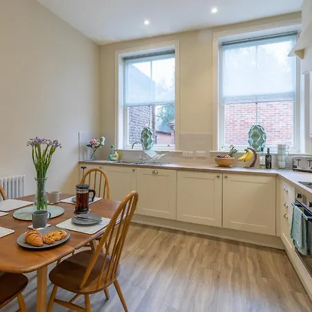 1, 71 Micklegate, * Γιορκ