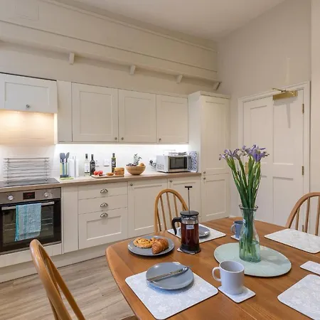 1, 71 Micklegate,